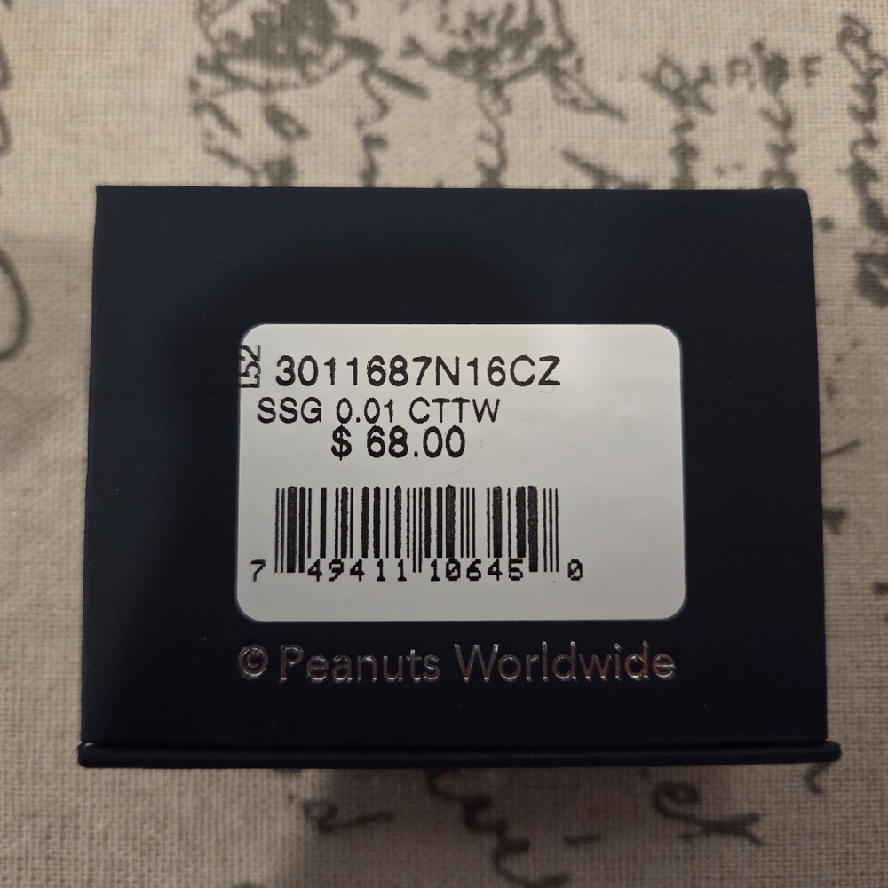 Peanuts Gold Necklace - Picture 4 of 4